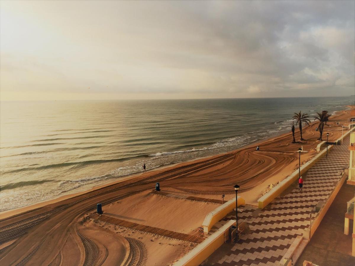 Beachfront Apartment With A Terrace Mareny Barraquetas Luaran gambar