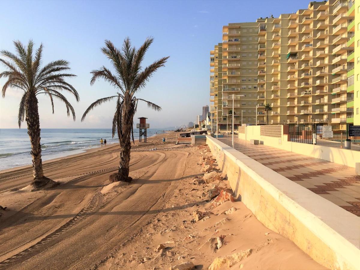 Beachfront Apartment With A Terrace Mareny Barraquetas Luaran gambar